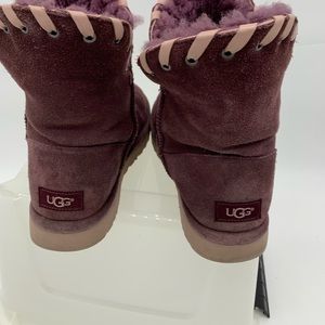 UGG Australian purple boots, size 9.  Pre-owned, but in EXCELLENT CONDITION
